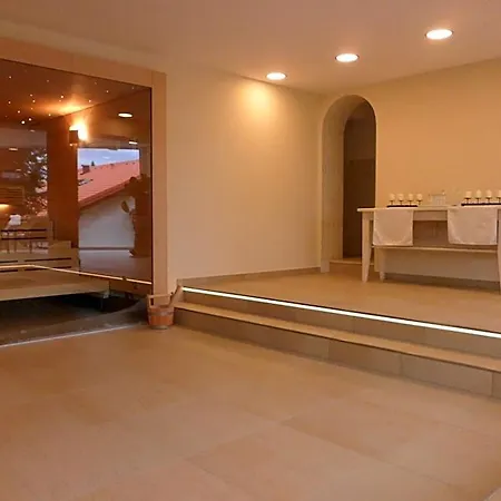 Nebelhorn Relaxhotel فندق 4*